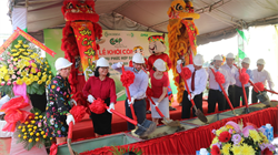Leaders and Ambassador of Canada to Vietnam attend the ground-breaking ceremony for a new factory of Ben Tre Green Pomelo cooperative